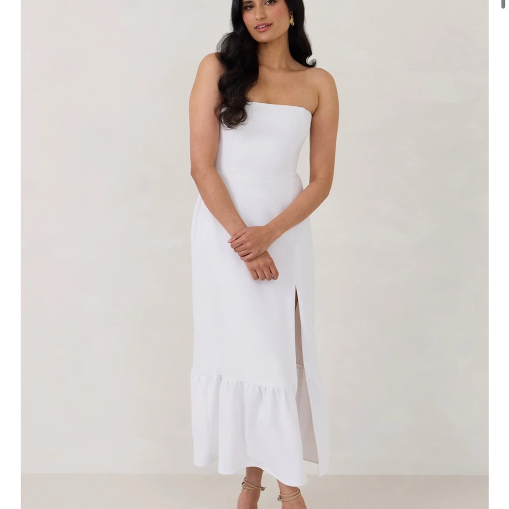Elegant White Strapless Dress